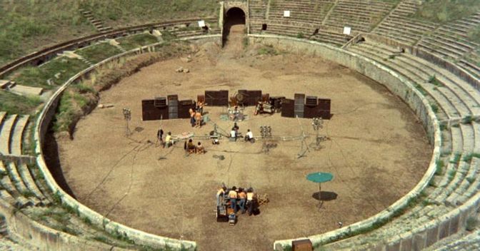 David Gilmour in concerto all' anfiteatro di Pompei, Napoli, 6 Luglio 2016 (Ansa) 