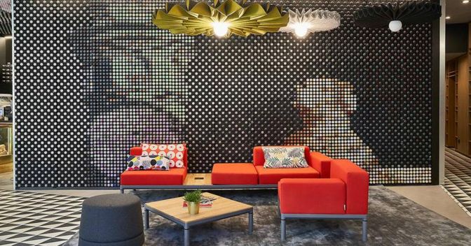 Agora Dots Wall ©Abaca Corporate Margaret Stepien 