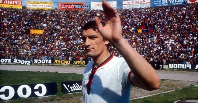 Calcio 50 Anni Fa Lo Scudetto Del Cagliari Di Gigi Riva Rombo Di Tuono Il Sole 24 Ore