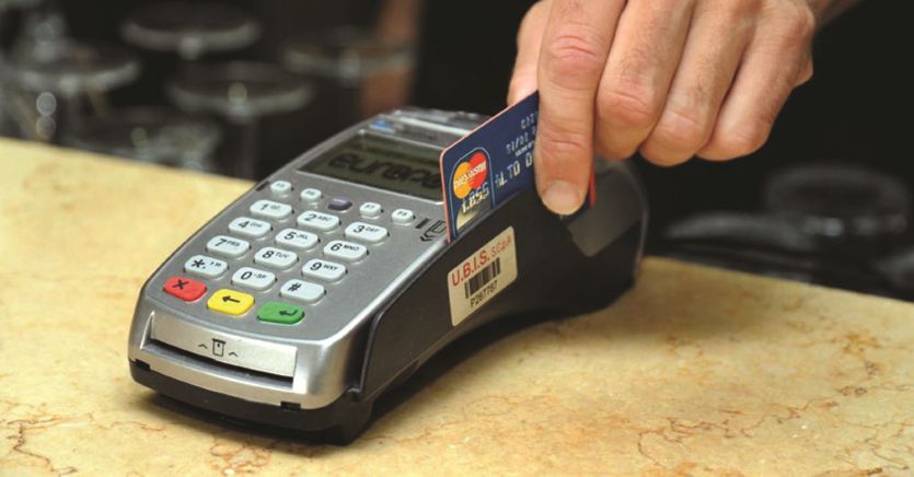 Decreto agosto: bonus sui pagamenti Pos per spingere i consumi thumbnail