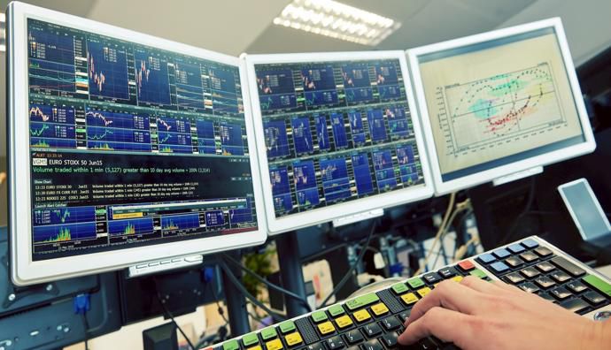 Borse, Europa in calo in attesa del dato Usa su richieste alla disoccupazione thumbnail