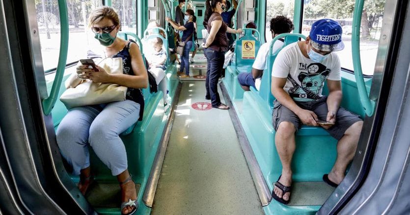 Coronavirus: dalle quarantene ai test, ecco tutti gli obblighi imposti dalle regioni. Per i rientri da Grecia, Croazia, Malta e Spagna scatta il tampone thumbnail