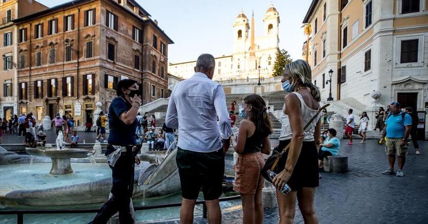 Coronavirus, ultimi dati: in Italia altri 1.071 nuovi casi e tre morti. Lazio regione con più contagi thumbnail