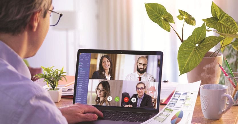 Smart working, chi può farlo fino a metà ottobre e chi deve interromperlo con l’inizio della scuola thumbnail