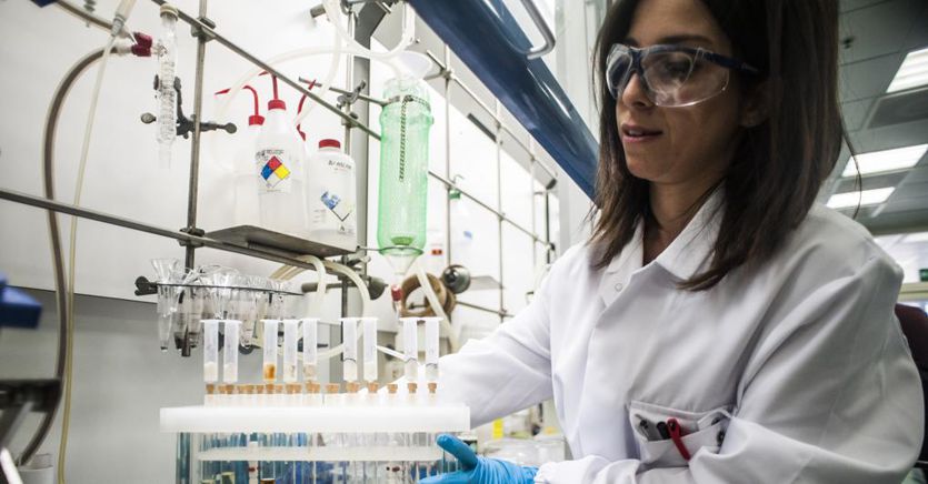 Ecco i due vaccini italiani al test sull’uomo e lo Stato potrà diventare azionista thumbnail