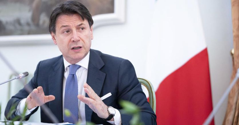Il premier Conte: i verbali del Cts? Nulla da nascondere. Messo in sicurezza il Sud e l’intero Paese, penso al Ponte sullo Stretto thumbnail