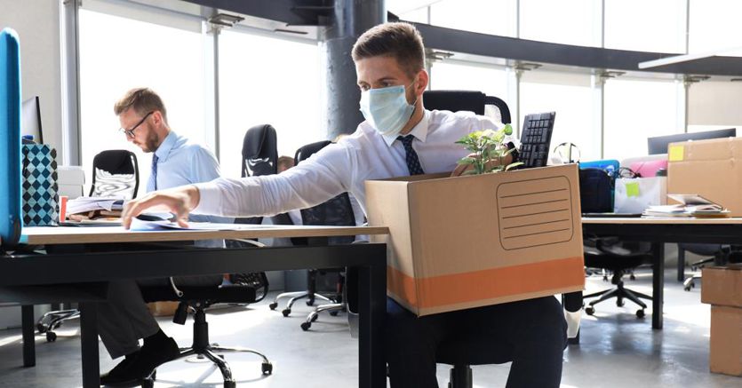 Licenziamenti, sgravi, contratti: così cambia il lavoro con il dl Agosto thumbnail