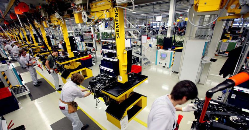 Lavoro, da febbraio in fumo 500mila posti, ma a luglio risalgono gli occupati (+85mila unità) thumbnail