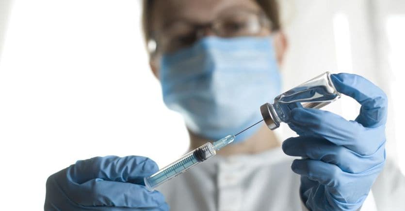 Quattrocento milioni per l'acquisto di vaccini anti-Covid