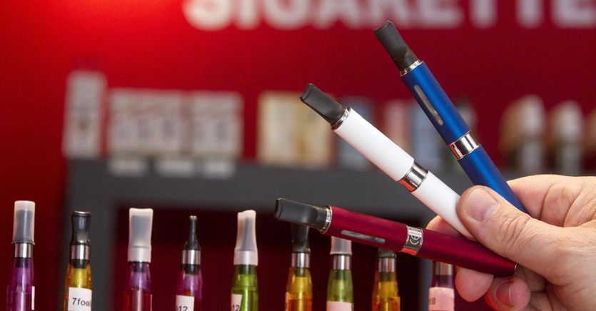 Niente rincari per le sigarette elettroniche