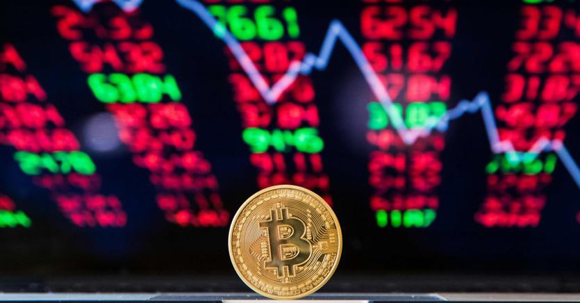 Bitcoin: estende perdite fino a -20%, peggior seduta dallo scorso marzo