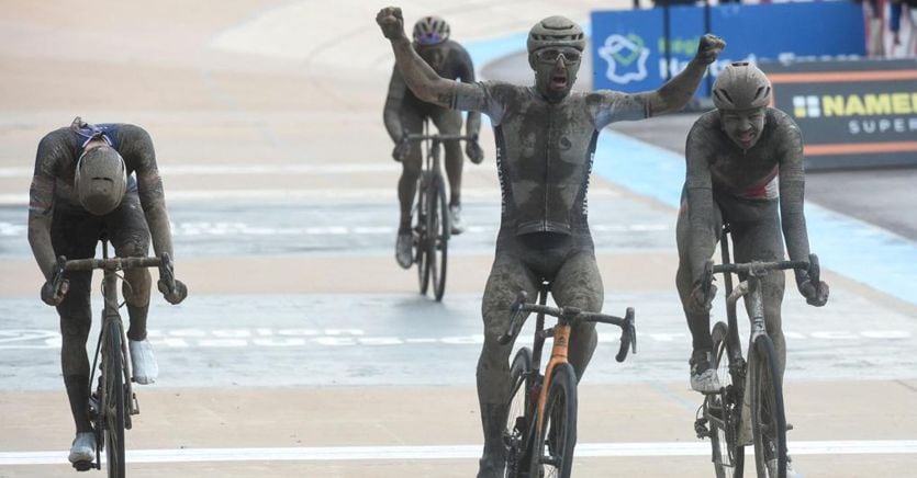 Parigi-Roubaix, vince l’italiano Colbrelli: dopo 22 anni la classica ...