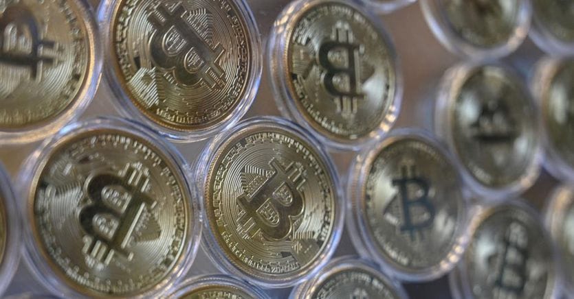 Etf sul bitcoin: ecco rischi e cautele se il fondo è su criptoderivati