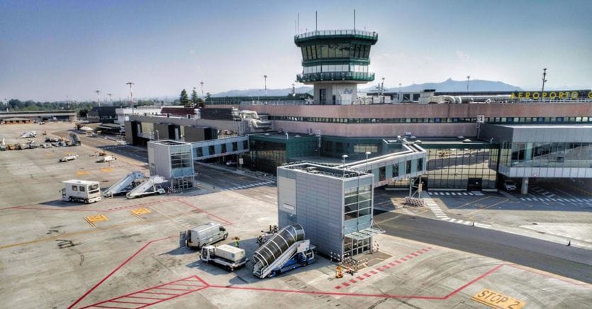 Economia circolare, Aeroporto di Bologna ricicla la plastica