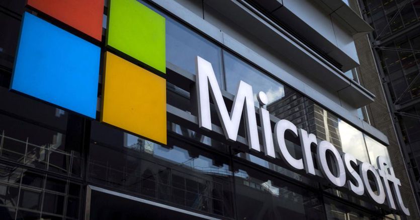 Microsoft beats estimates thanks to the cloud.  Revenues up to $ 51.7 billion but the stock suffers