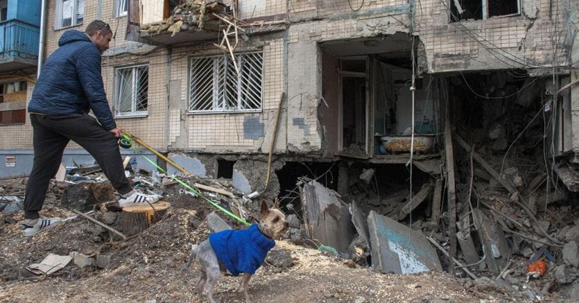Ukraine, neueste Nachrichten.  Razzia in Charkiw, „10 Zivilisten getötet, darunter ein Kind“.  Italien und Russland hin und her über Gas und Sanktionen