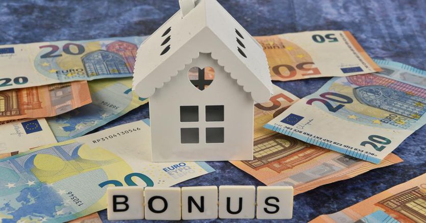 Home bonus, sales halt extends to the entire market