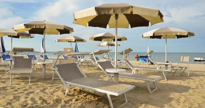 Spiagge, blitz in Parlamento per proroghe e sanatoria senza un termine