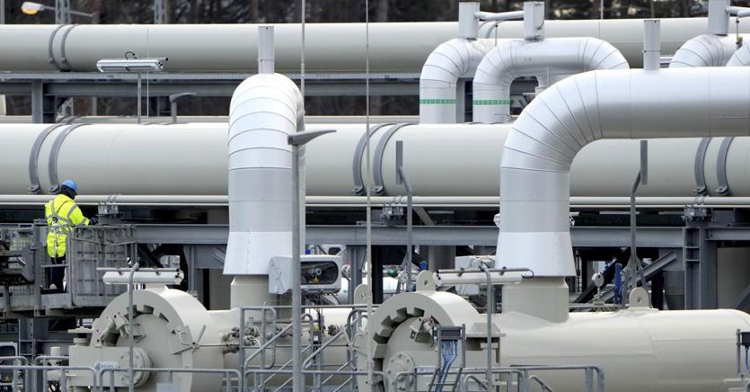 Gas russo, Ue apre a soluzione per i pagamenti. Eni valuta iter doppio conto