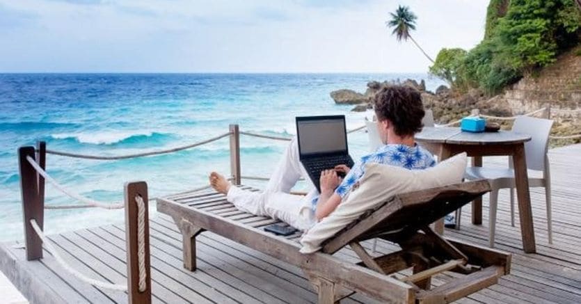 La workation non passa di moda: le 10 destinazioni ideali dove poter lavorare in vacanza