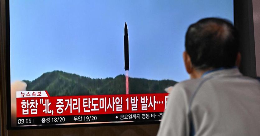 North Korean Missile Flies Over Japan Air Alert The Experts 