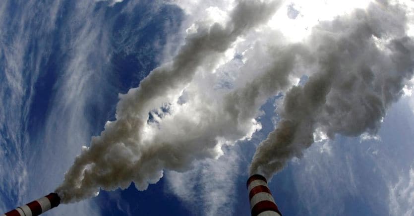 Paura Esg, tagliano le emissioni di CO2 ma il 23% delle aziende non lo dice