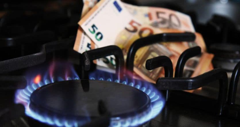 Gas: This is why price estimates are falling, while petrol and diesel are rising in December