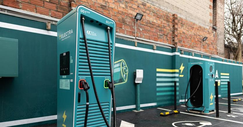 Electra invests 200 million for the fast charging network but Pnrr funds are at risk