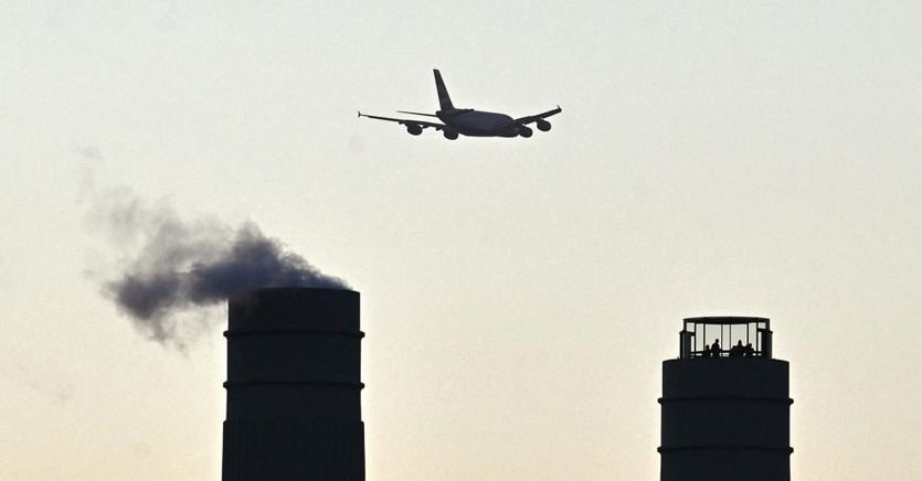 CO2 cuts in Italy, from the port of Civitavecchia to biofuel for aircraft