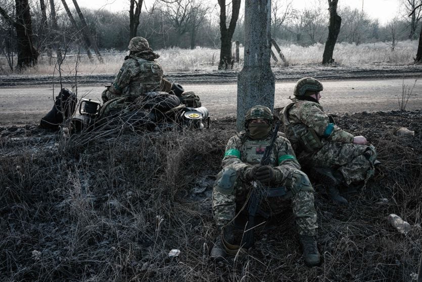 Ucraina, ultime notizie. Zelensky: «Servono missili a lungo raggio o continueranno a distruggere le nostre città»