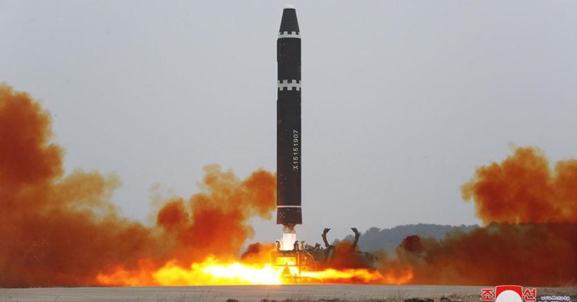 North Korea launches two missiles and Japan calls for a meeting at the United Nations