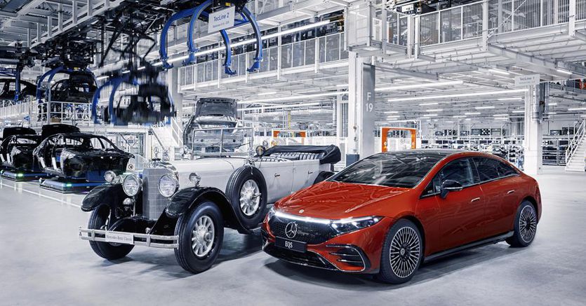 Mercedes festeggia la 22 milionesima vettura prodotta a Sindelfingen, è una EQS