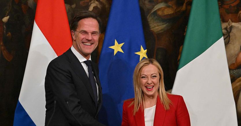 Incontro Meloni-Rutte: "Ue affronti tema migranti partendo da lotta ai trafficanti"