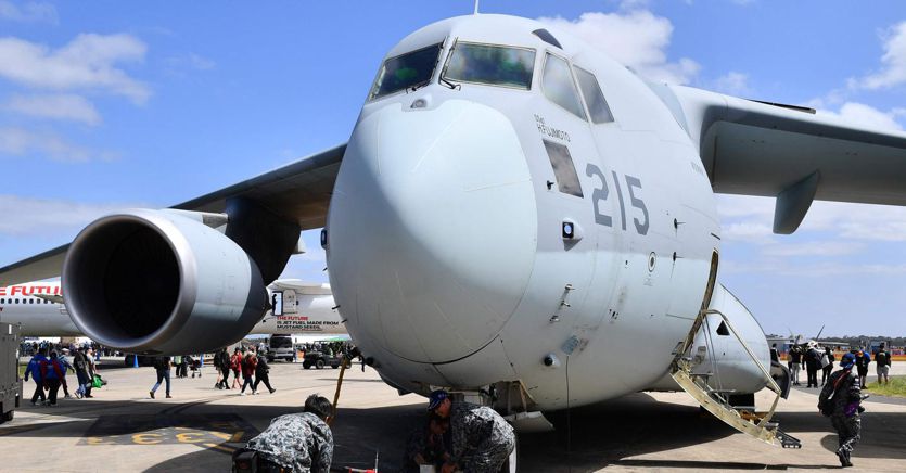 La carrera armamentista, Japón y los Estados Unidos: una nueva orden militar para aeronaves de observación