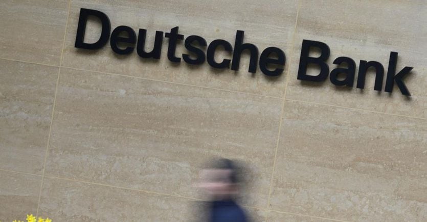 Les bourses de l’UE rebondissent, le secteur bancaire reste sous surveillance particulière.  Deutsche Bank + 7 %