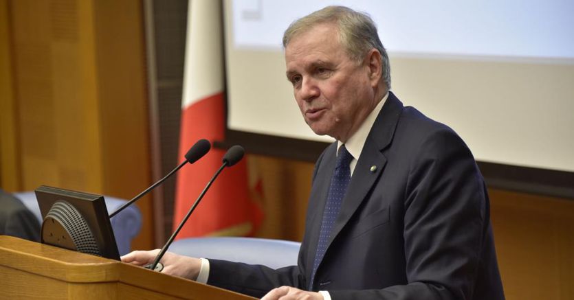 Bce, Visco: non apprezzo le dichiarazioni sui rialzi prolungati dei tassi