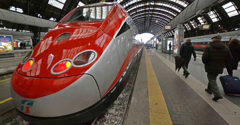 Fs, Sciopero Di 8 Ore Del Personale Trenitalia. I Sindacati: «Adesione ...