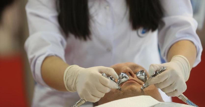 The center-right is calling for a stop to VAT on cosmetic surgery: it helps psychological well-being