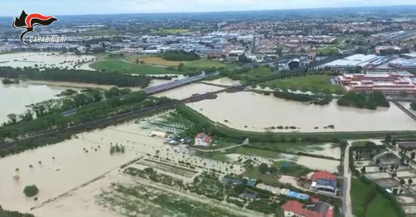 Alluvione, «danni enormi»: colpito il cuore agricolo e industriale della Romagna