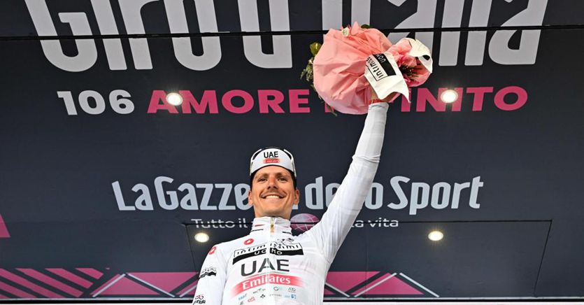 The Giro d'Italia wakes up: Almeida leads Bondone, Thomas takes the pink jersey