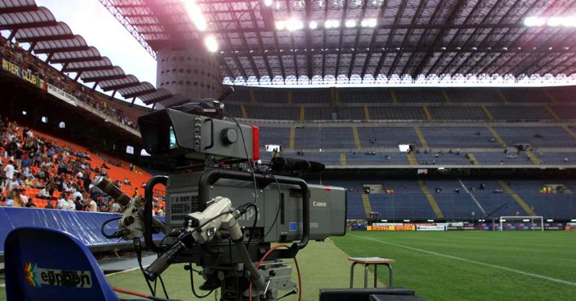 Serie A, private negotiation with Sky, Dazn and Mediaset in contention