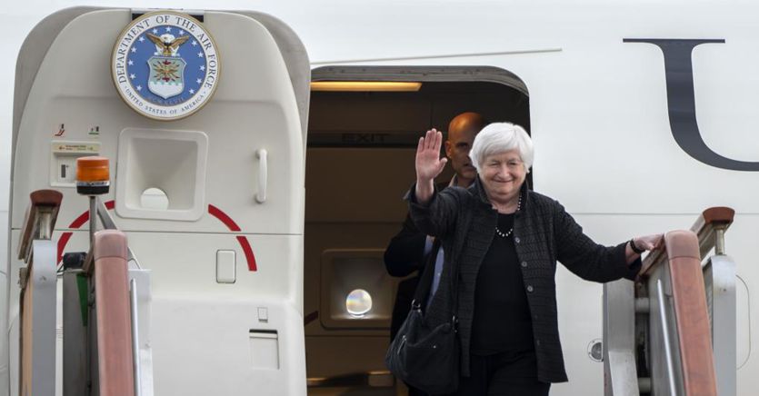 il-rublo-in-picchiata-l-euro-sfonda-la-soglia-di-100-usa-verso
