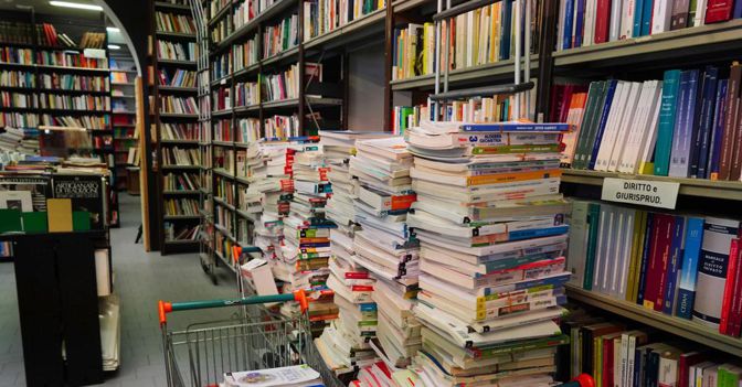 Scuola, indagine: famiglie spenderanno 1,45 miliardi per l'acquisto dei  libri - Il Sole 24 ORE