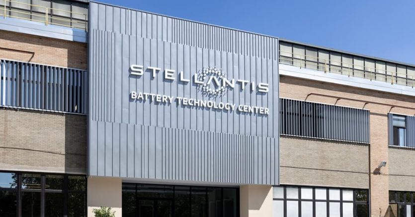 Stellantis Presenta Il Battery Center Di Mirafiori Per Testare Le ...