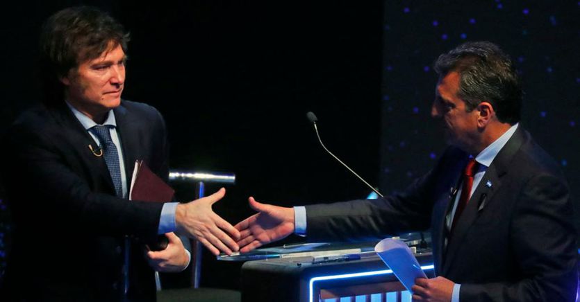 Argentina, currency in free fall on the eve of the elections: on the parallel market the dollar breaks through 1,000 pesos