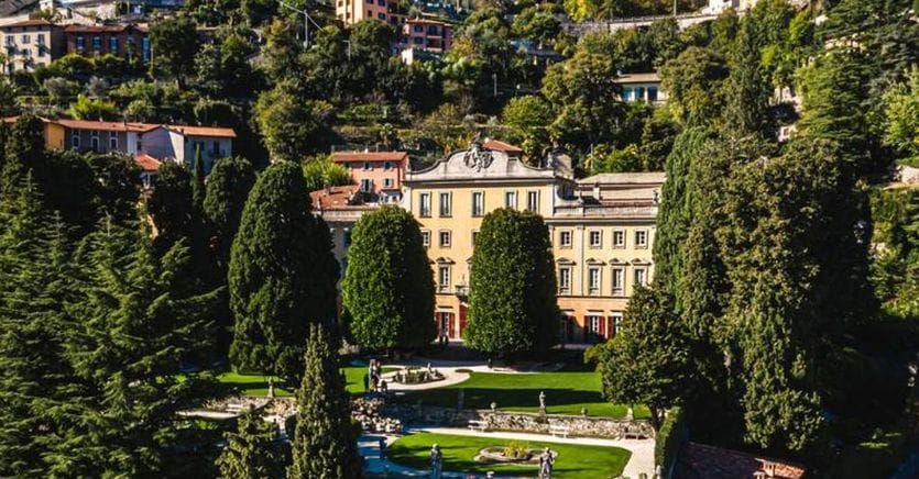 Lago di Como, Lvmh pronta a comprare il castello di Urio dall’Opus Dei