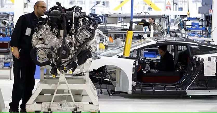  Lamborghini-arriva-la-settimana-corta-anche-per-le-tute-blu-E-fino-a-16mila-euro-di-salario-aggiuntivo