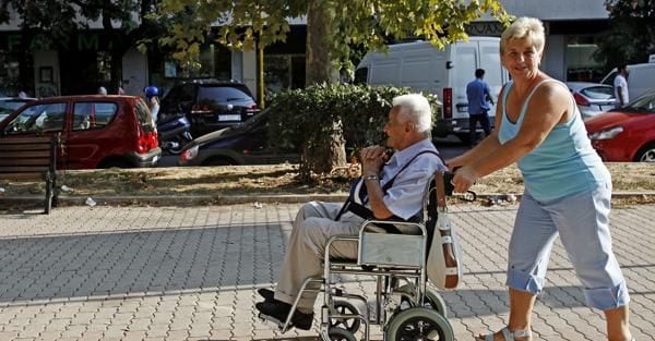 Assegno di 1400 euro per anziani fragili sopra 80 anni secondo il Patto per la Terza Età