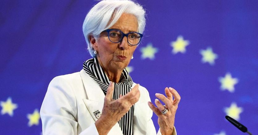 ECB：2023年予算は12億6,000万の損失で20年間の黒字の後に赤字に