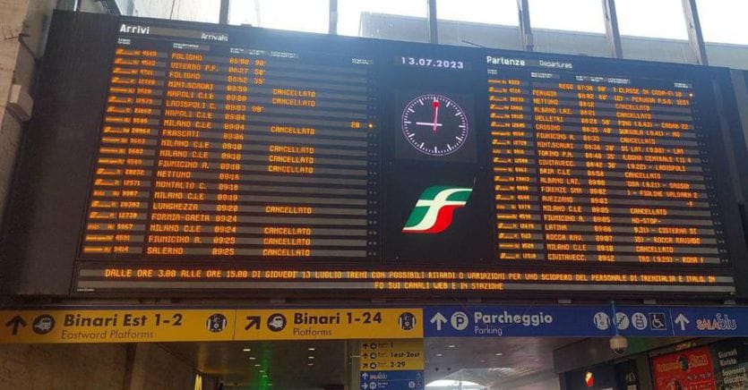 Lunedì a rischio per chi viaggia in treno, stop di 8 ore